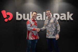 CEO BukaFinancial and Commerce Bukalapak Victor Putra Lesmana dan Indonesia Country Lead Inclusive Financial Systems Bill & Melinda Gates Foundation B