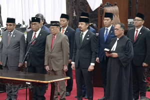 Pelantikan pimpinan Majelis Permusyawaratan Rakyat di Kompleks Parlemen, Jakarta, Kamis (3/10). Foto: Youtube/MPR
