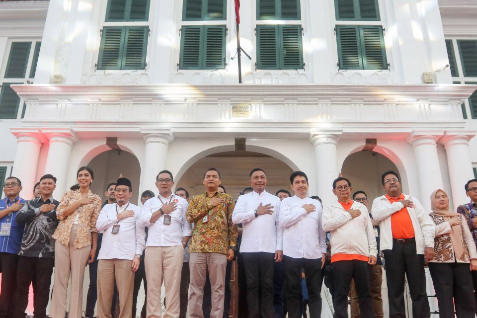 pilgub jakarta, survei, LSI, poltracking, pramono anung-rano karno, ridwan kamil-suswono, Dharma Pongrekun-Kun Wardhana