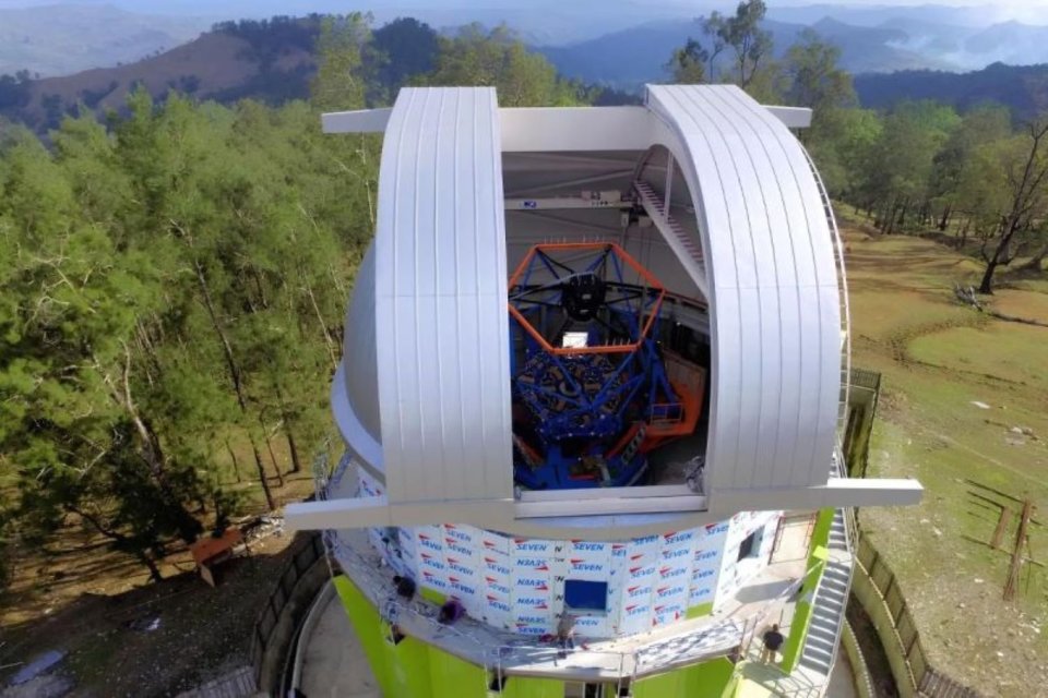 Observatorium Nasional Timau terletak di Gunung Timau, Kabupaten Kupang, Nusa Tenggara Timur.