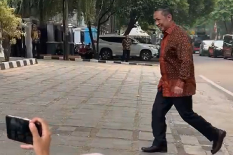 Ketua Umum Partai Gelora Anis Matta di kediaman pribadi Presiden terpilih Prabowo Subianto, Jakarta, Selasa (15/10). Foto: Amelia Yesidora/Katadata