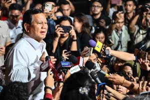 Prabowo Subianto di rumahnya Jalan Kertanegara, Jakarta Selatan, Senin (14/10)