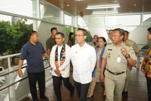 Sinar Mas Land Resmikan JPO ke Stasiun Tanjung Barat