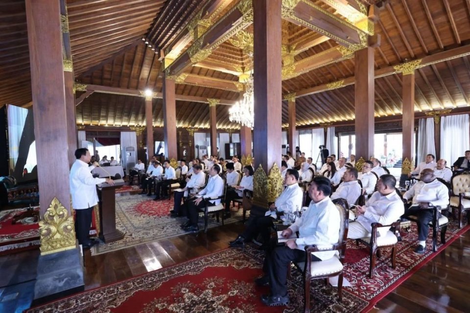 Presiden Terpilih Prabowo Subianto saat memberikan pembekalan kepada calon menterinya di kediamannya, Hambalang, Bogor, Jawa Barat, Rabu (18/10/2024)