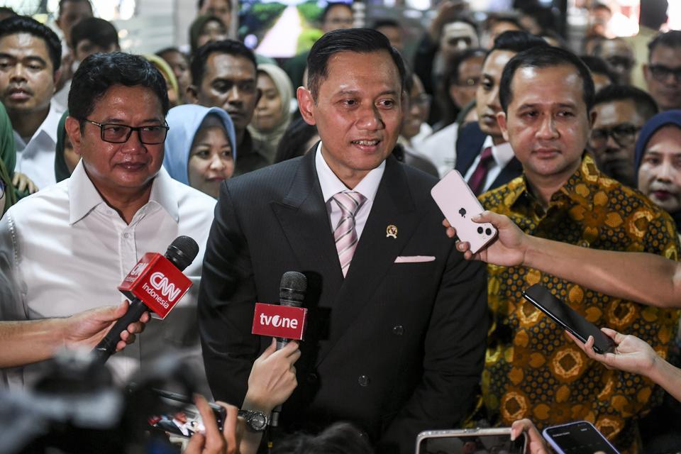 harga tiket pesawat, ahy, agus harimurti yudhoyono