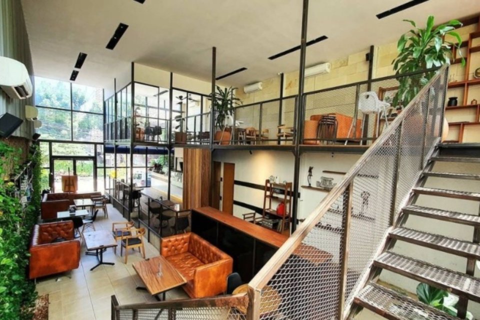 Rekomendasi Coffee Shop Untuk Nongkrong dan WFC Di Blok M