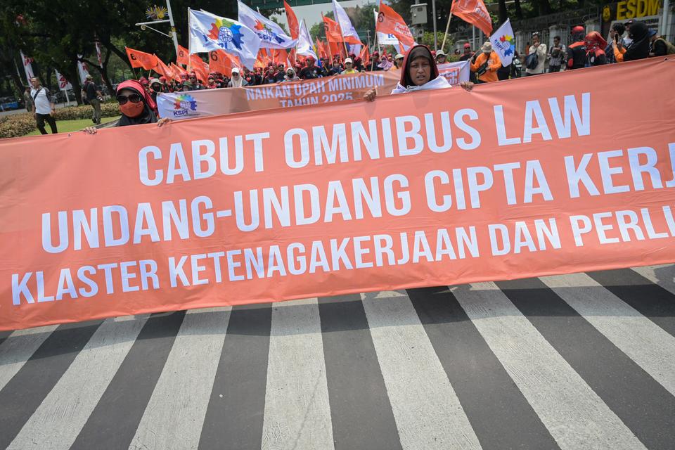 uu cipta kerja, mk, mahkamah konstitusi