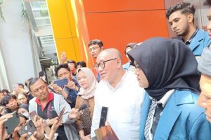  Dekanat Fakultas Ilmu Sosial dan Ilmu Politik (FISIP) Universitas Airlangga (Unair) Surabaya secara resmi mencabut surat pembekuan pengurus BEM FISIP