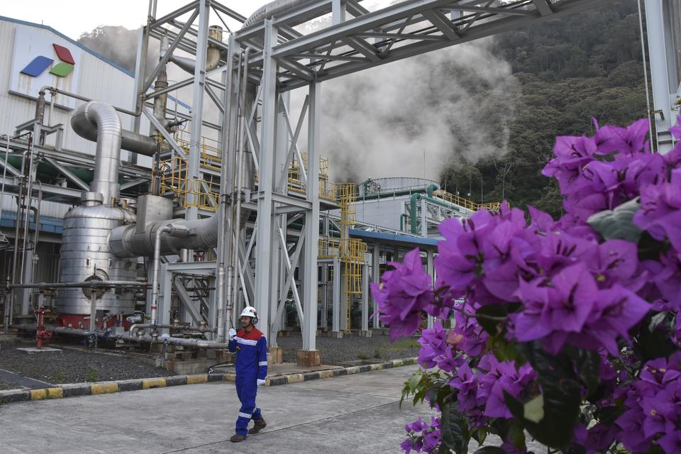 PT Pertamina Geothermal Energy (PGEO) menargetkan akan menambah kapasitas Pembangkit Listrik Tenaga Panas Bumi (PLTP) hingga 1,5 gigawatt (GW) pada tahun 2030. 