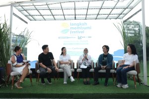 Talkshow bertajuk “CollaborAction for the Earth’ pada seremoni peluncuran Langkah Membumi Festival 2024.