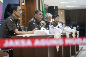 Konferensi Pers Kejaksaan Agung Terkait Terdakwa Gregorius Ronald Tannur 