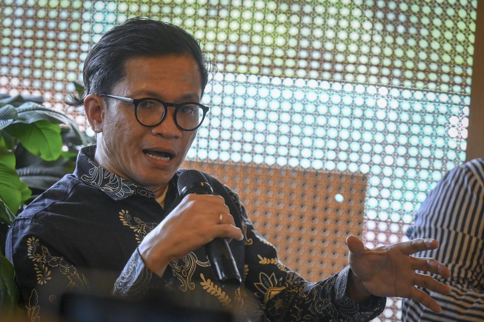 Diskusi publik Indonesia Journalist of Law