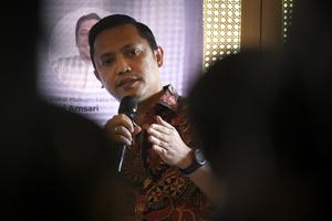 Diskusi publik Indonesia Journalist of Law