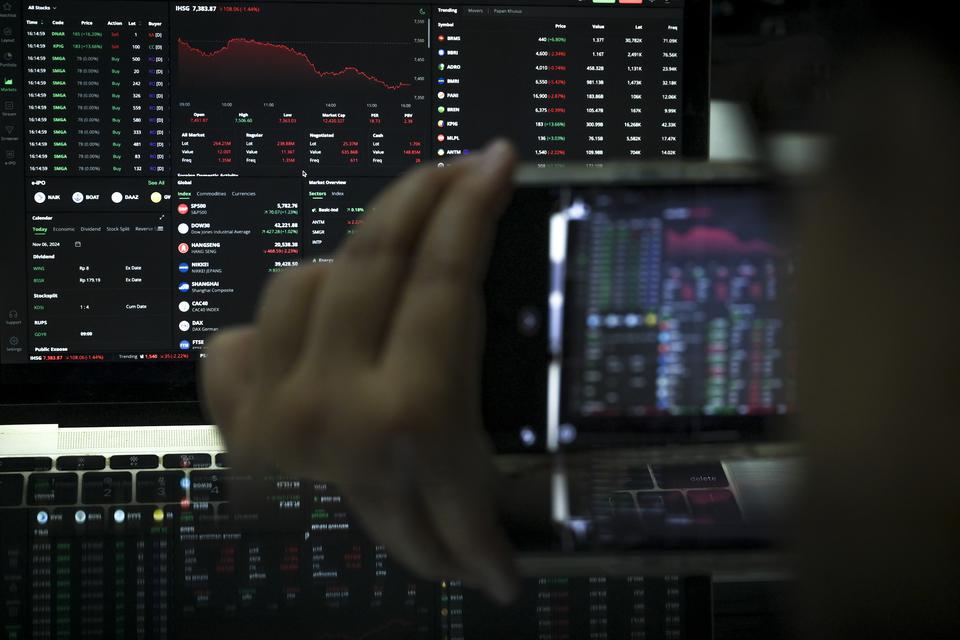 IHSG merosot 1,26% atau 92,87 poin ke level 7.290 pada penutupan perdagangan saham sesi pertama hari ini, Kamis (7/11).