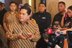 Erick Thohir buka suara setelah muncul kabar bahwa posisi Direktur Utama PT Garuda Indonesia Tbk (GIAA) akan digantikan oleh Plt CEO Lion Air, Wamilda