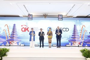 Kerja sama OJK dengan OECD di Bali. Foto: Patricia Yashinta Desy Abigail
