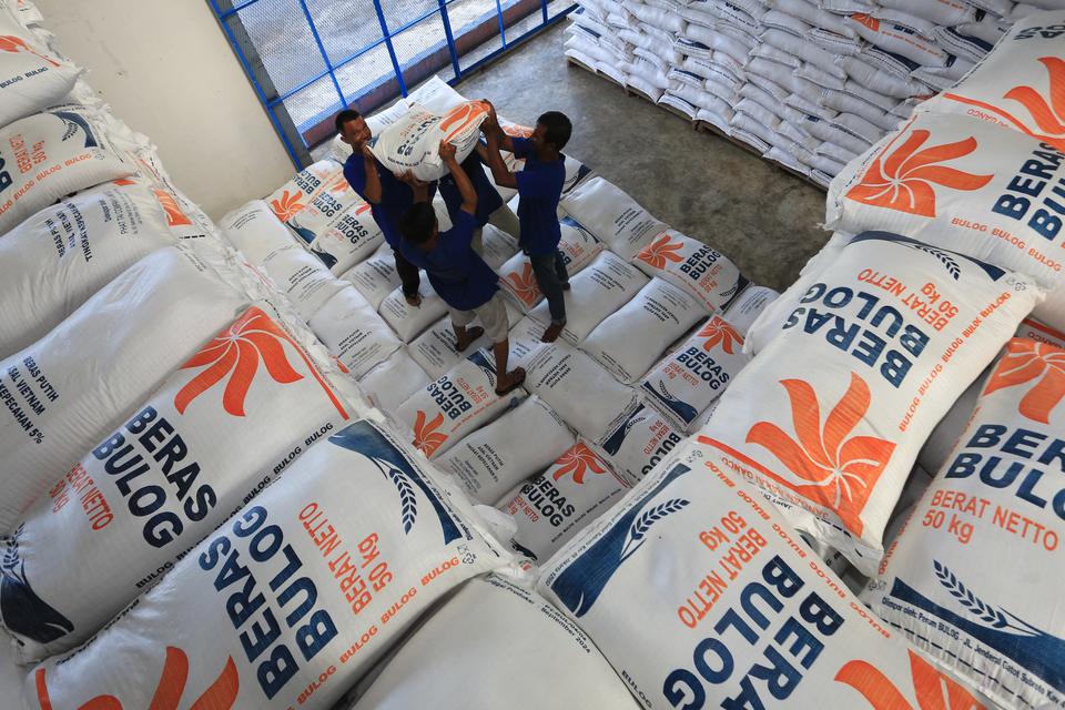 bulog, utang, operasi pasar