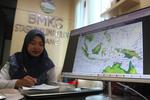 Peringatan dini dampak tak langsung siklon tropis Toraji