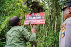 Patroli dan pengendalian kawasan hutan Perhutani