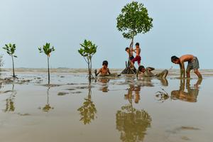 Wisata Pantai Pasir Putih tidak terawat