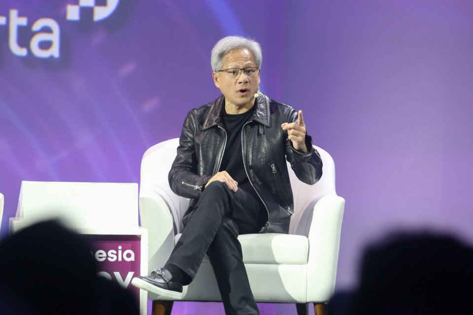 ceo nvidia jensen huang sebut ai tak bikin otak tumpul,