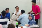 Jokowi sarapan bersama Ahmad Luthfi di Solo, Jawa Tengah, Minggu (17/11/2024). 