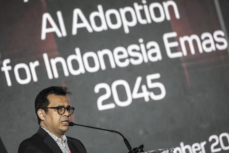 Wakil Menteri Komunikasi dan Digital Nezar Patria menyampaikan pemaparan dalam peluncuran Lintasarta AI Merdeka di Jakarta, Sabtu (23/11/2024). Lintasarta meluncurkan AI Merdeka yang berfokus pada pengembangan talenta digital unggul dan mendorong lahirnya