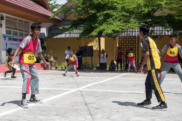 Lomba permainan tradisional di Palu