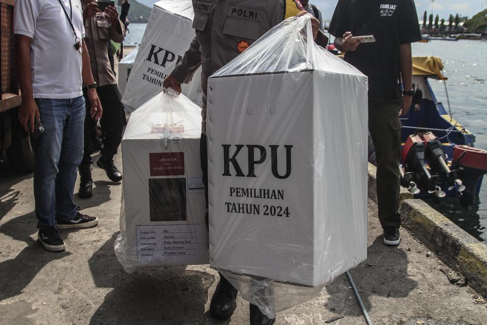 pilkada, kpu, kotak kosong