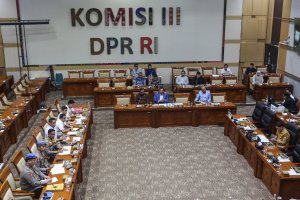 Rapat DPR bersama jajaran Polrestabes Semarang