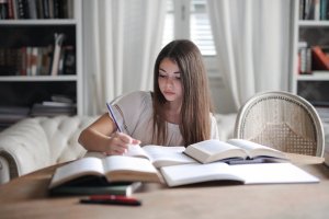 Contoh Soal PAS IPS Kelas 8 Semester 1