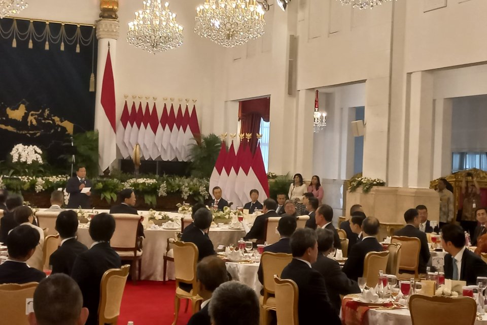 Presiden Prabowo Subianto bertemu dengan komunitas bisnis dan perusahaan Jepang, The Jakarta Japan Club (JCC), Jumat (6/12/2024)