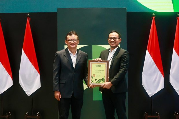 PT PLN (Persero) memborong 3 penghargaan dalam gelaran Investing on Climate Editor’s Choice Award 2024 yang dihelat di Gedung Bursa Efek Indonesia, Jakarta.