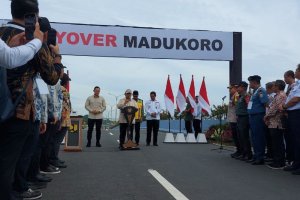 Presiden Prabowo Subianto meresmikan Flyover Madukoro, Kota Semarang, Jawa Tengah