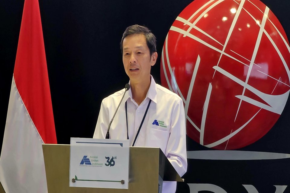 Direktur Utama Asosiasi Emiten Indonesia (AEI) Armand Wahyudi Hartono mengatakan, beberapa perusahaan yang seharusnya melakukan initial public offering (IPO) tahun ini justru memilih mundur karena ketidakpastian kondisi pasar global. 
