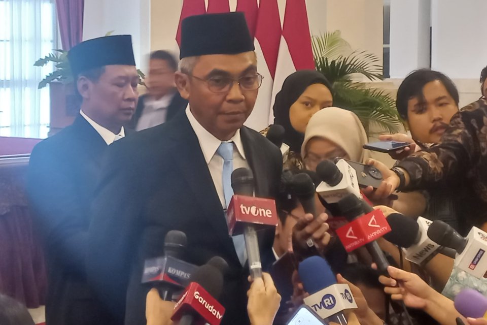 Ketua KPK periode 2024-2029 Setyo Budyanto usai dilantik, Senin (16/12)