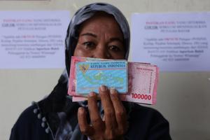 Penyaluran bansos PKH di Makassar