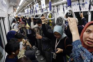 Prediksi kenaikan jumlah penumpang MRT saat Nataru