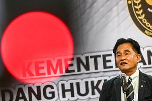 Konferensi pers terkait pemindahan tahanan asal Prancis