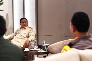 Prabowo Subianto dalam rapat terbatas Senin (23/12).