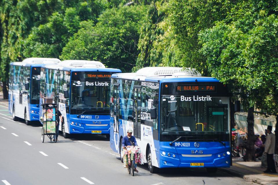 transjakarta, LRT, MRT, TransJakarta