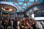 IHSG akhir tahun ditutup menguat