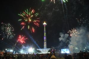 Perayaan tahun baru 2025 di Monas