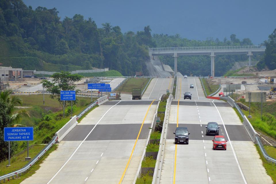 Kementerian PU Kaji Penurunan Tarif Tol Jelang Ramadan 2025