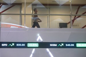 IHSG Awal Tahun 2025 Ditutup Menguat Sebesar 1,18% ke Level 7.163