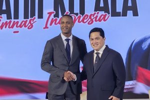 Pelatih Timnas Patrick Kluivert dan Ketua PSSI Erick Thohir