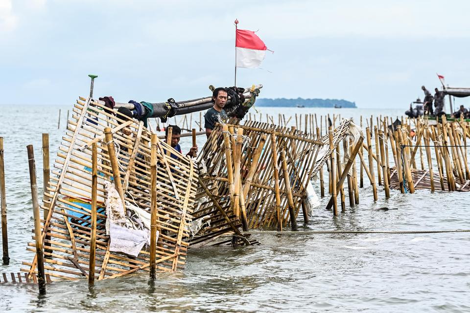 KKP Sayangkan Pembongkaran Pagar Laut, Berpotensi Mengaburkan Proses Hukum