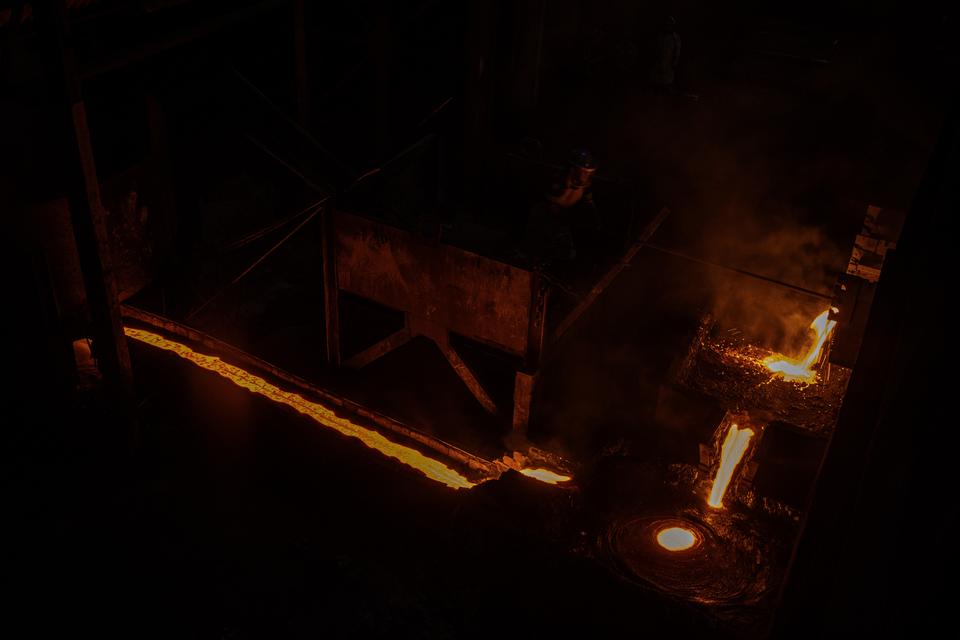 timah, logam tanah jarang