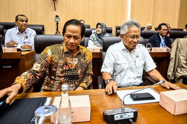 Rapat kerja membahas kebijakan energi nasional