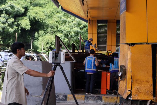 Olah TKP kecelakaan beruntun Gerbang Tol Ciawi